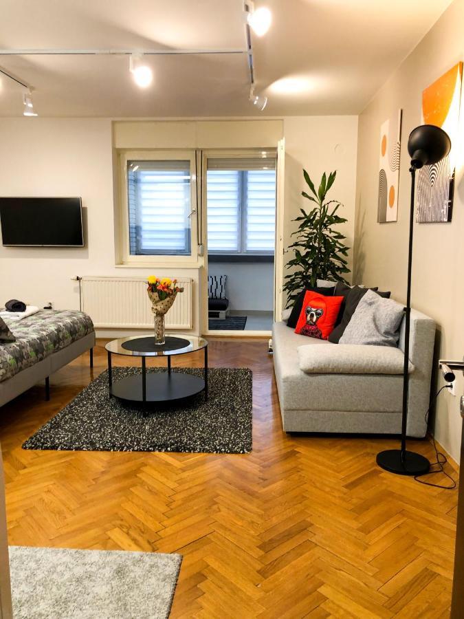 Promo - Flora Apartment Novi Sad Bagian luar foto